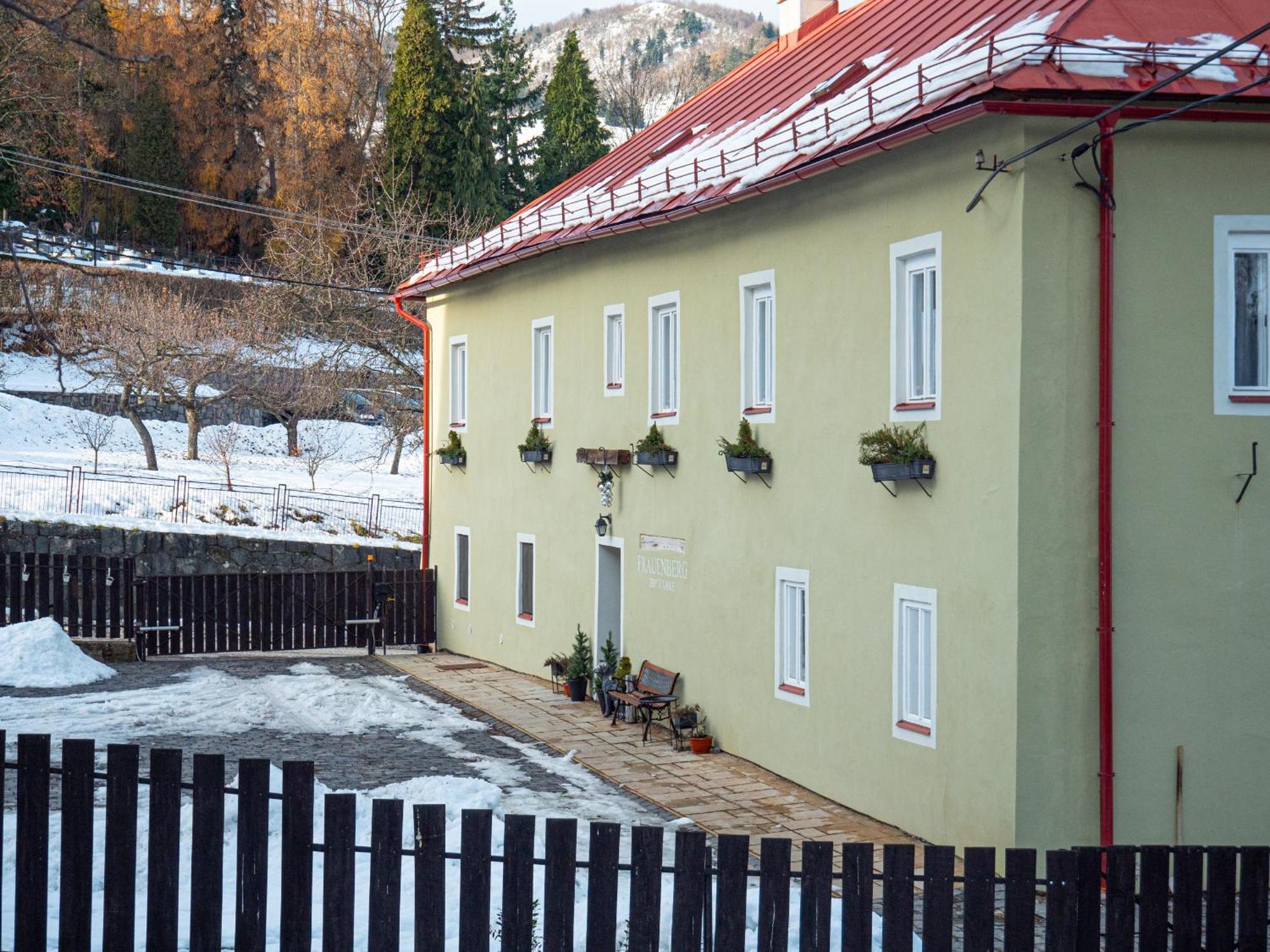 Frauenberg Apartment Banska Stiavnica Ngoại thất bức ảnh